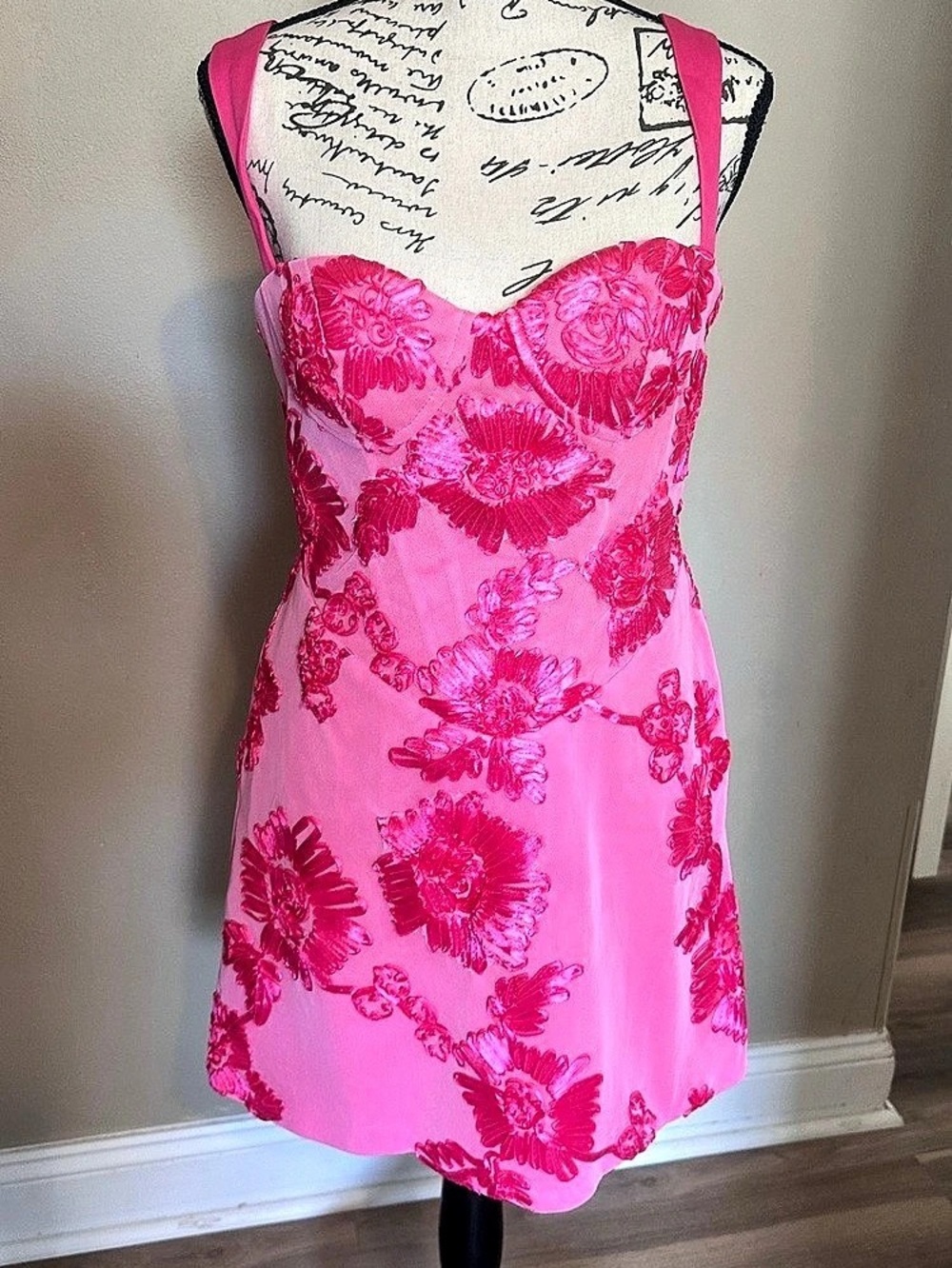 Floral Mini Dress in Pink Size 6 NWT